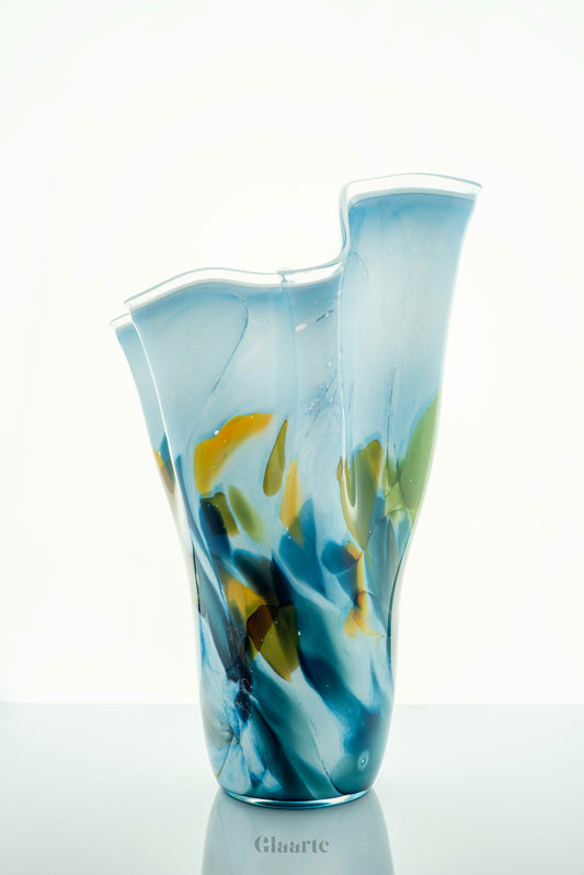 Szklany wysoki wazon dekoracyjny Kori Nastro