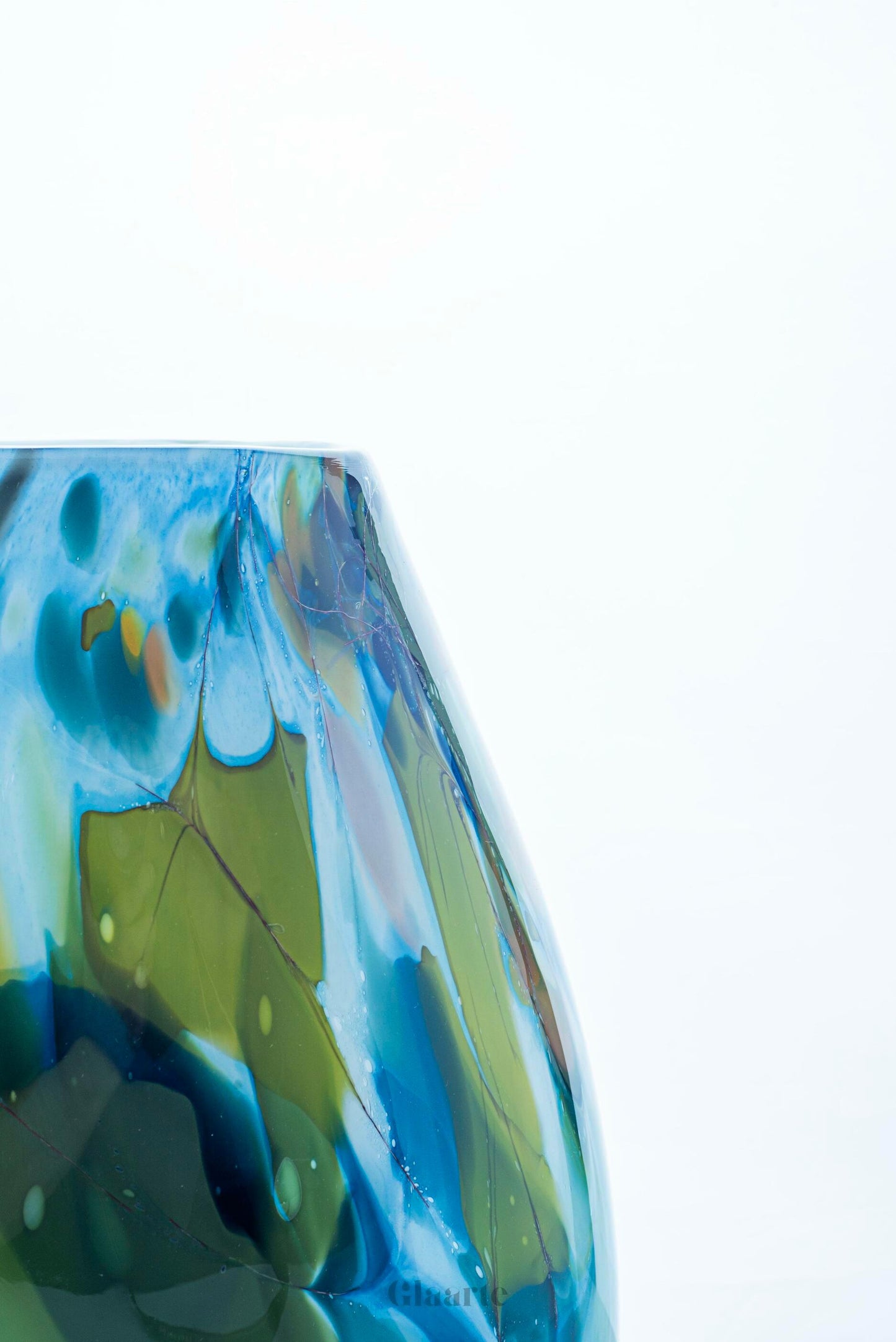 Szklany wysoki wazon dekoracyjny Kori - Glaarte