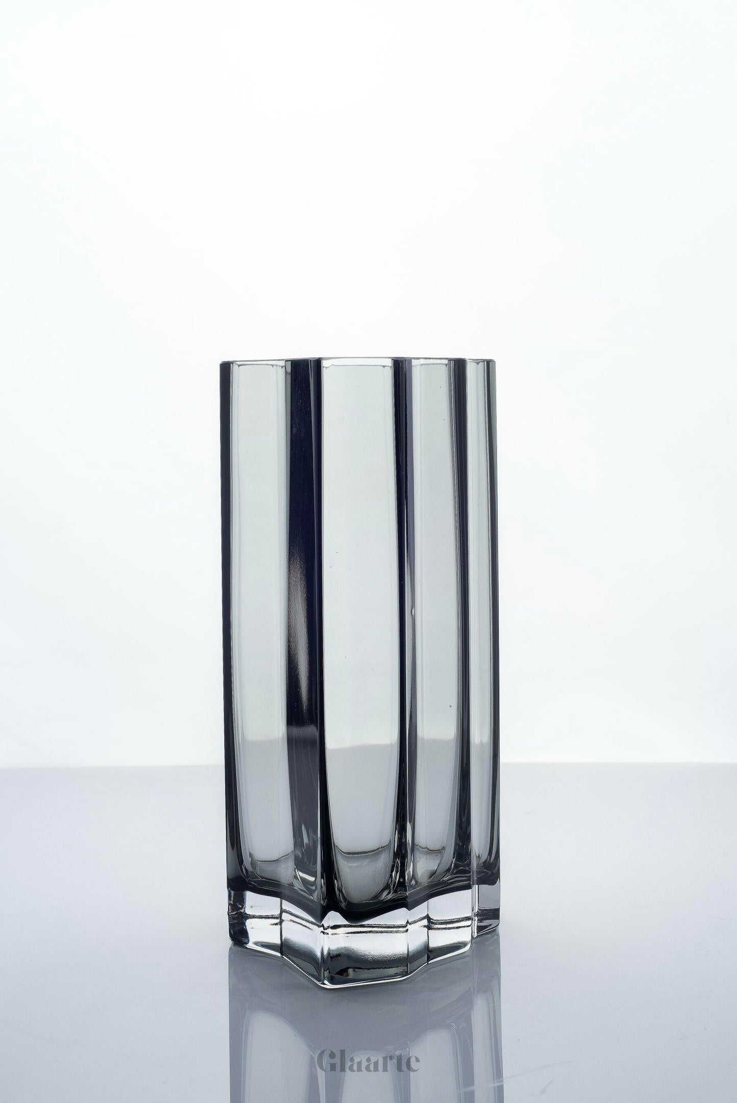 Szklany wazon dekoracyjny Borde Gris