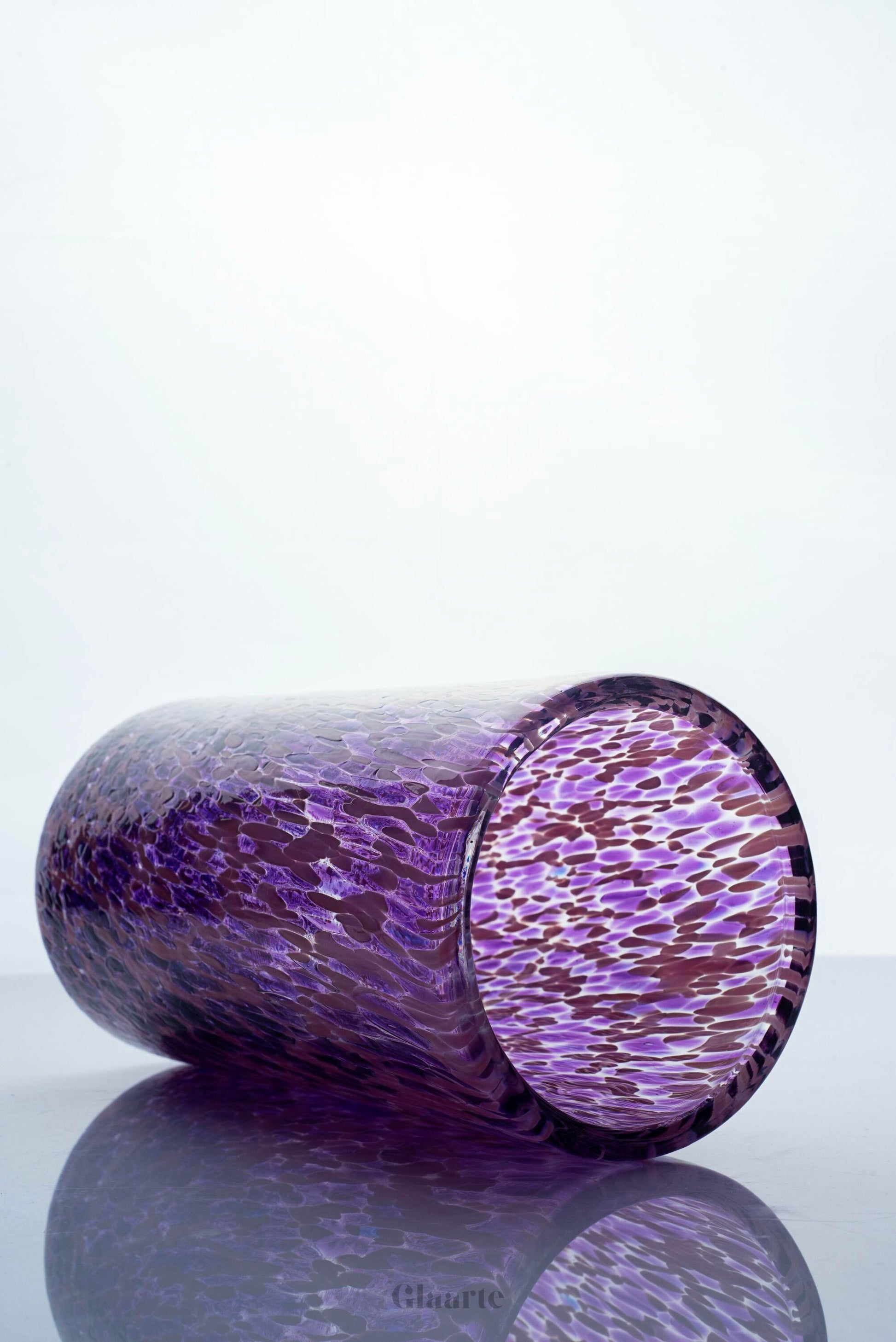 Dekoracyjny fioletowy wazon Roxo - Glaarte