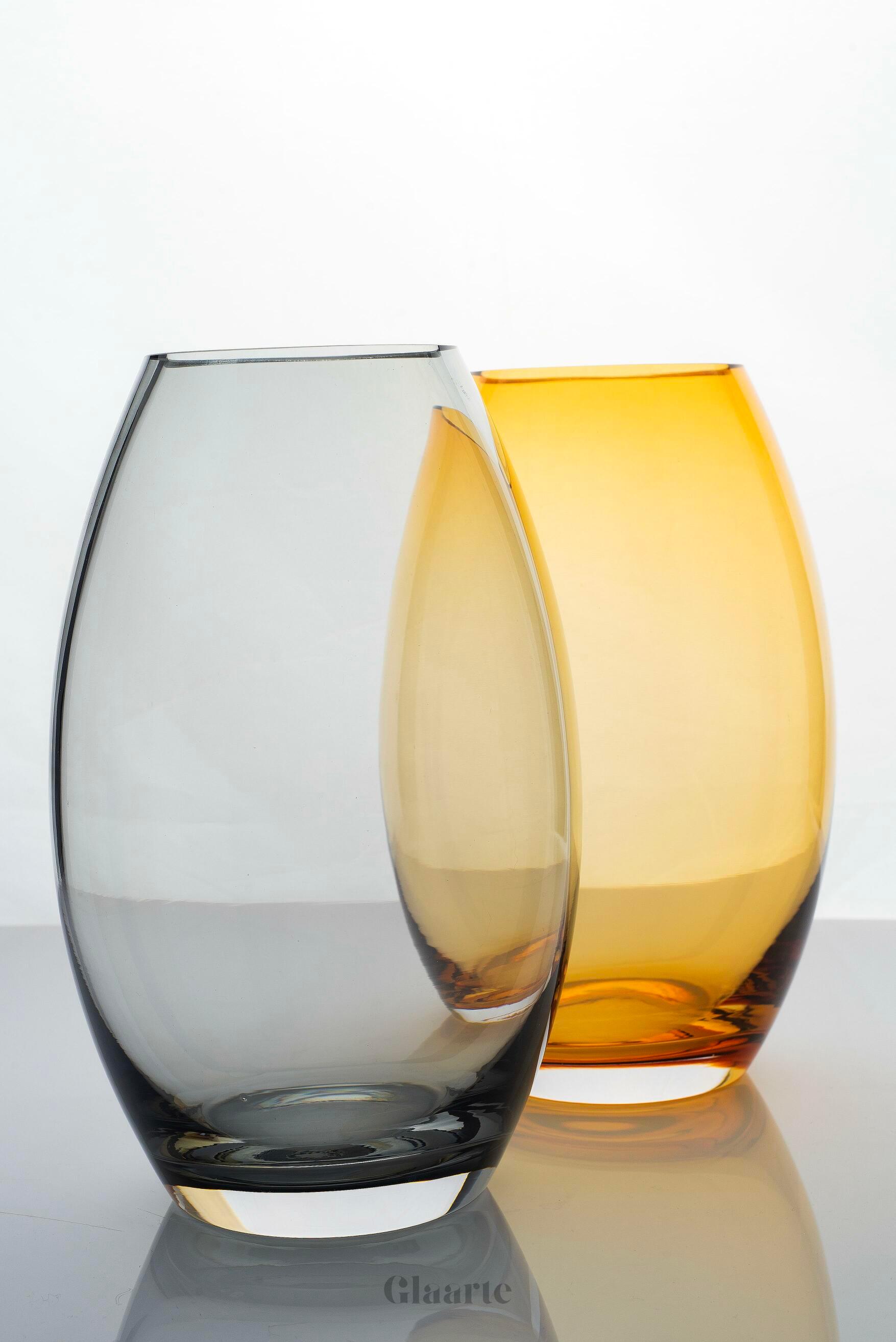 Szklany wazon dekoracyjny Abultado Gris - Glaarte