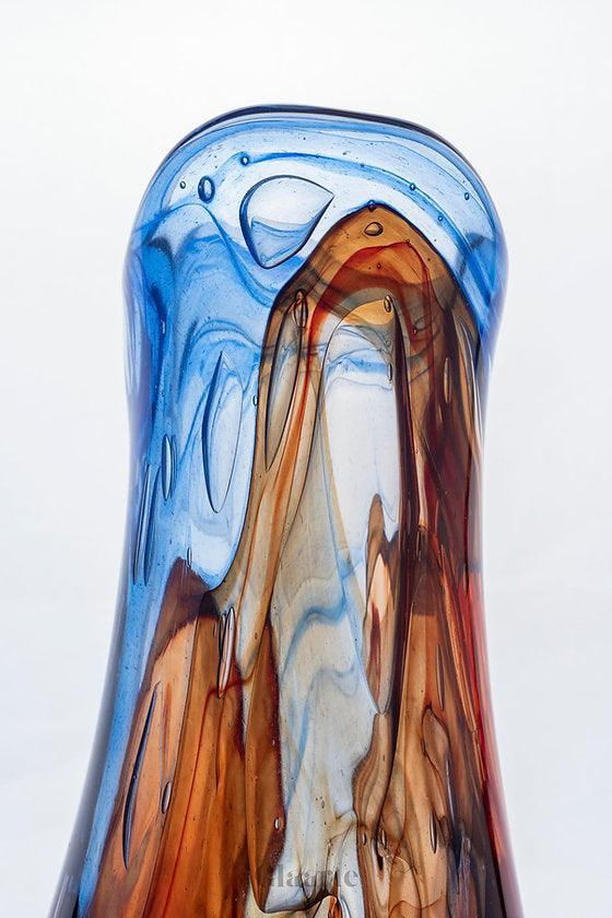 Szklany wysoki wazon dekoracyjny Fuego - Glaarte